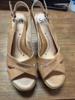 Sofft Tan Leather Crisscross Slingback Heels